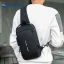 Bolso-de-pecho-para-hombre-bolsa-de-hombro-de-PU-con-puerto-de-carga-USB-para.webp